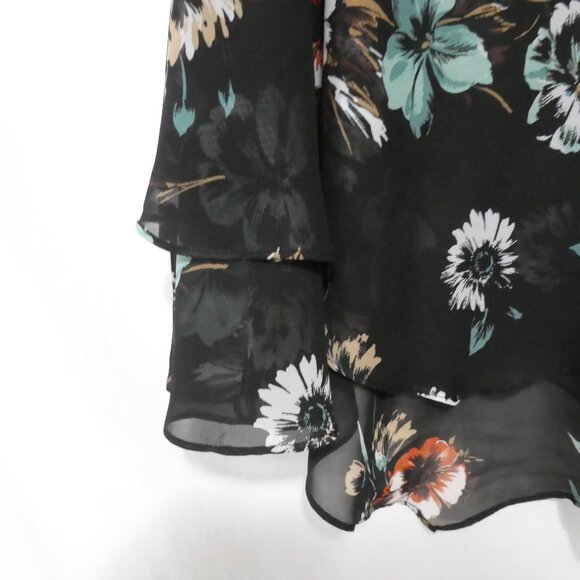 TORRID | size 2 | Black Floral Cami Top With Spaghetti Straps - Picture 6 of 15